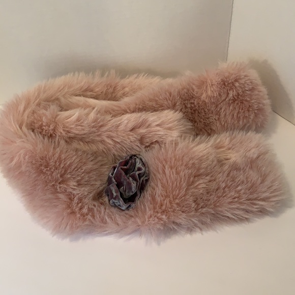 VTG NORDSTROM FAUX FUR MAUVE WITH VELVET FLOWER :IRIDESCENT SILVER/WINE:SCARF - Picture 5 of 6